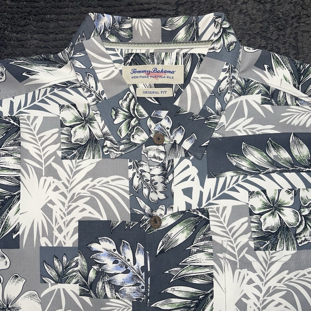 Tommy Bahama XXL Silk Hawaiian Shirt Blue Gray Floral Original‎ Fit Short Sleeve